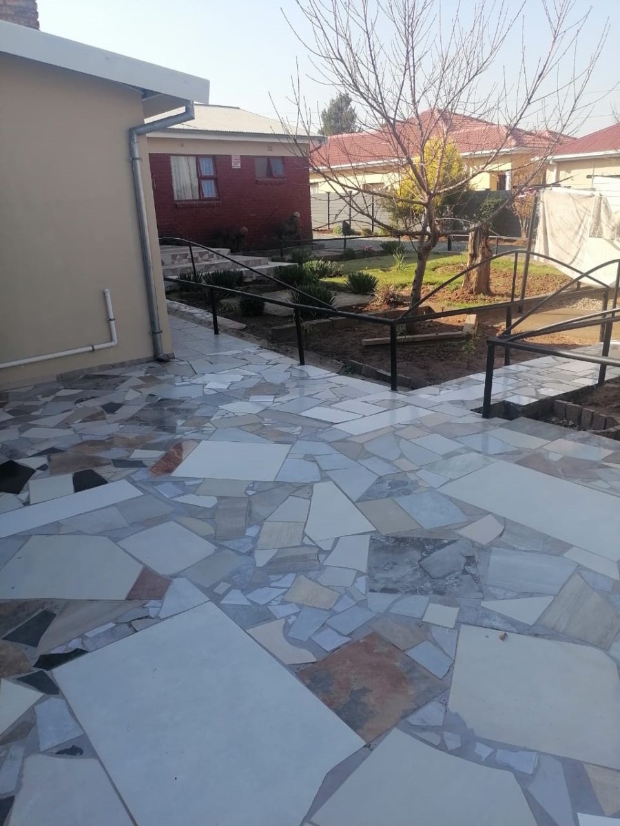 To Let 3 Bedroom Property for Rent in Madeira Park Eastern Cape